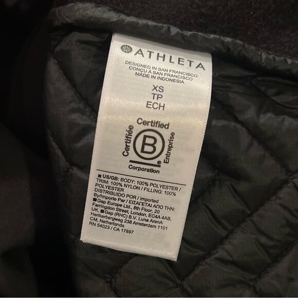 NEW XS Athleta Cozy Sherpa Fleece Snap Front Pullover Quilted Black Sweatshirt - Picture 9 of 9
